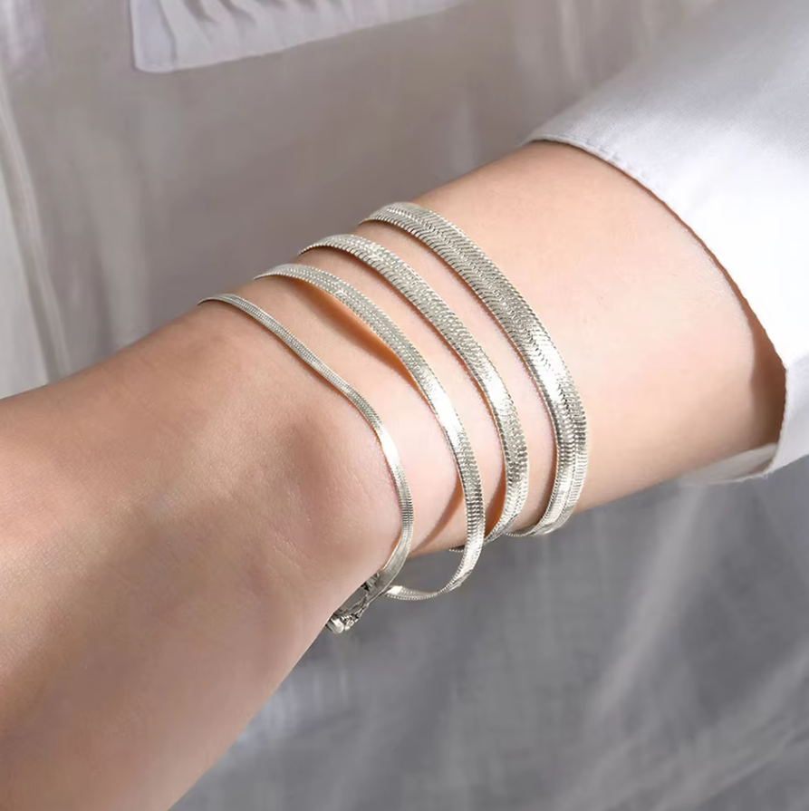 Elegant Chain Bracelet