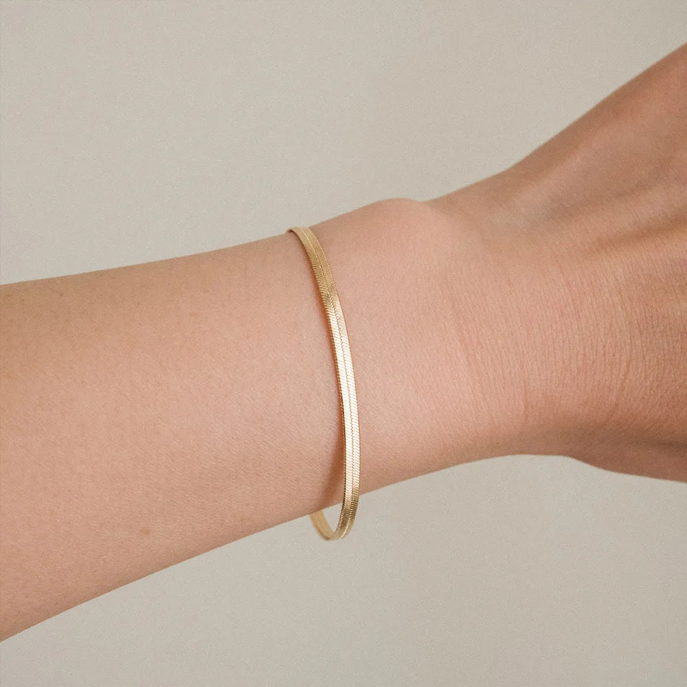 Elegant Chain Bracelet