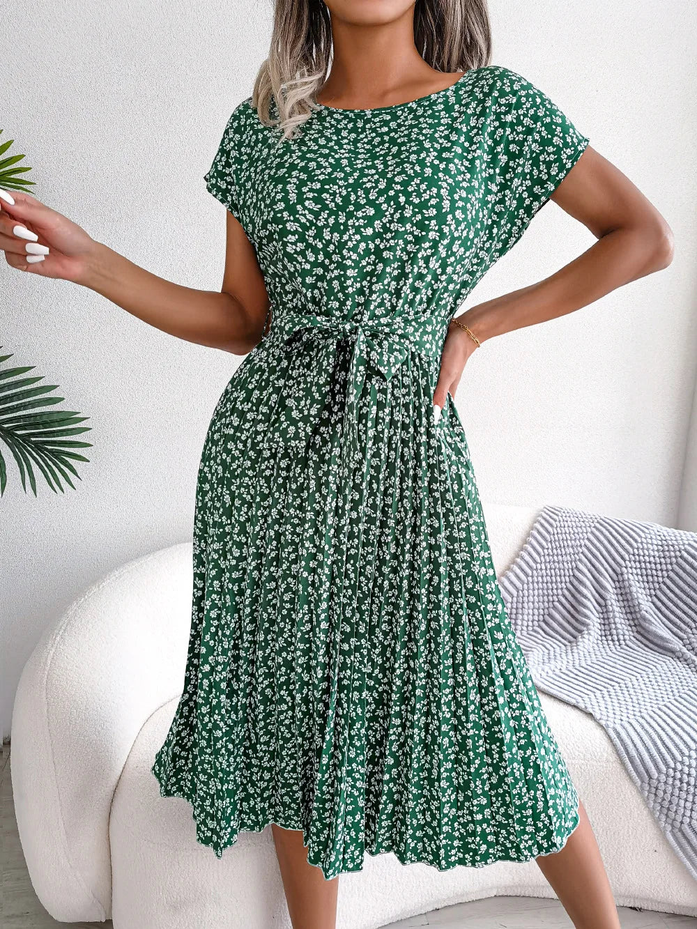 Lila | Chic High-Waist Floral Dress