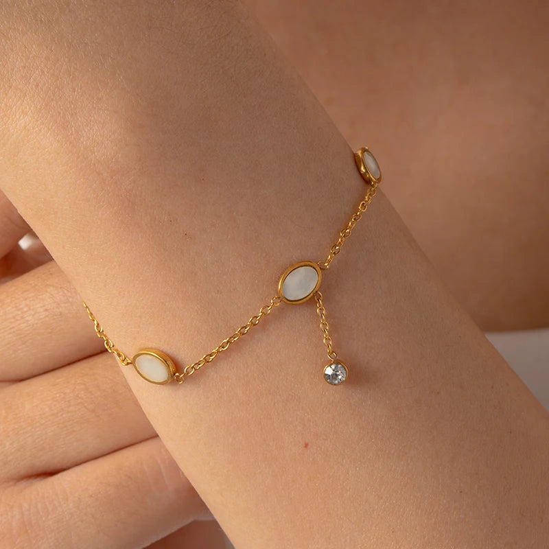 Elegant Zircon Bracelet