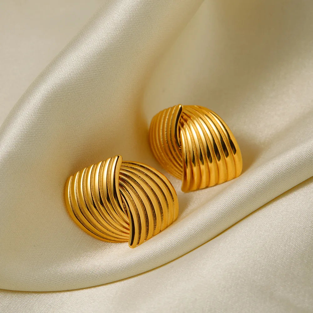 Golden Knot Earrings Set