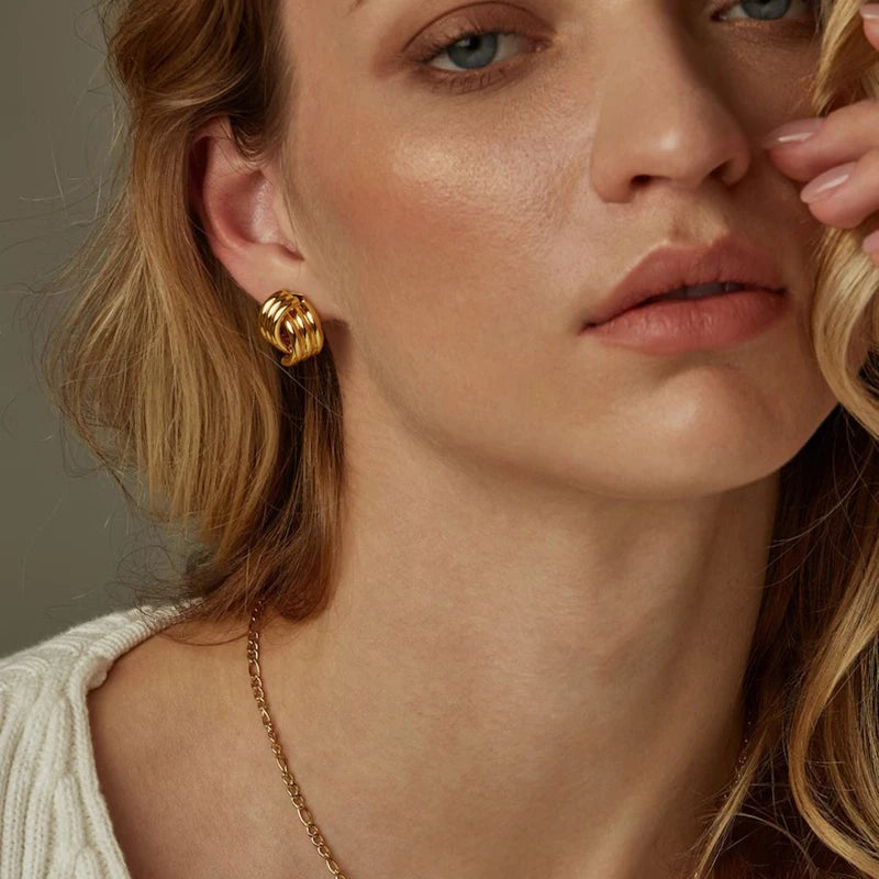 Golden Knot Earrings Set