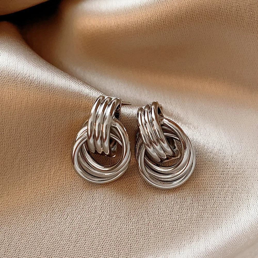 Golden Knot Earrings Set