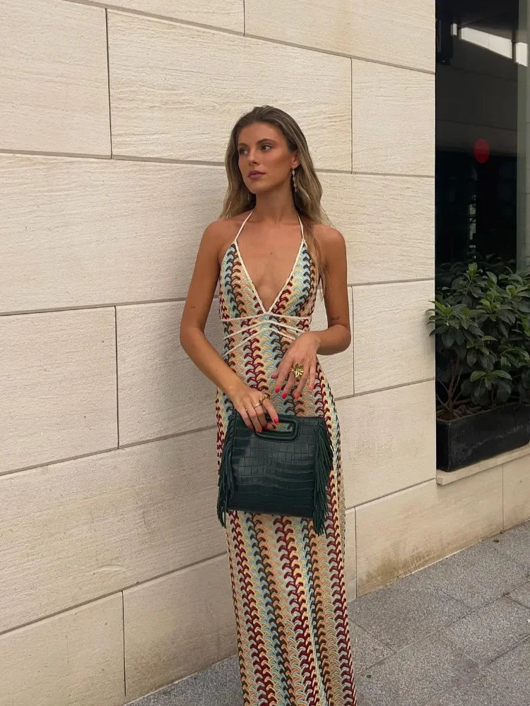 Nola – Chic Striped Maxi Dress