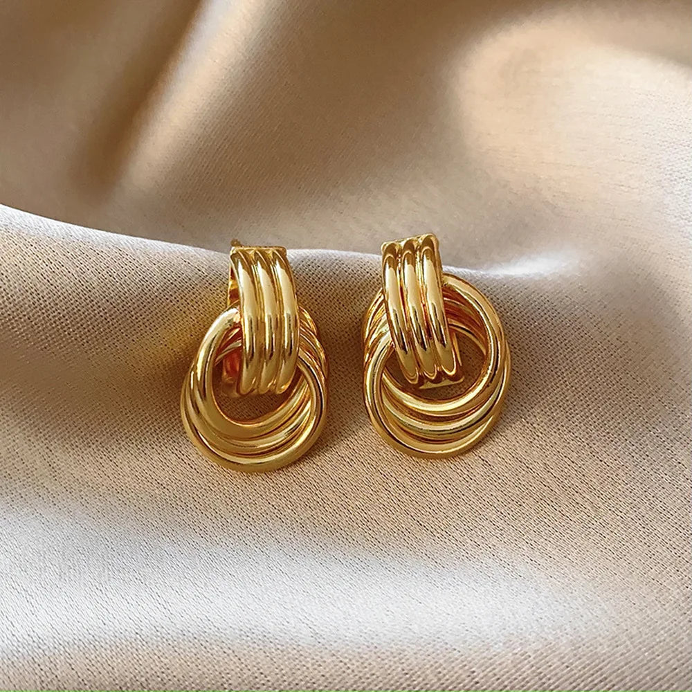 Golden Knot Earrings Set