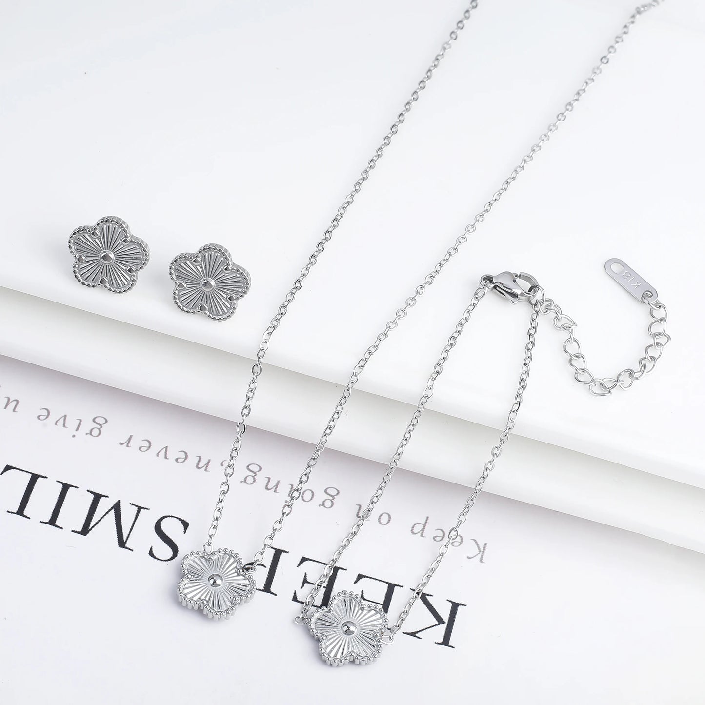 Five-Leaf Flower Jewelry Set
