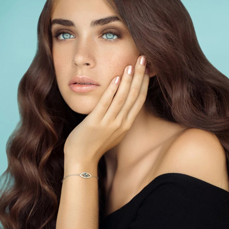 Elegant Eye Moissanite Bracelet