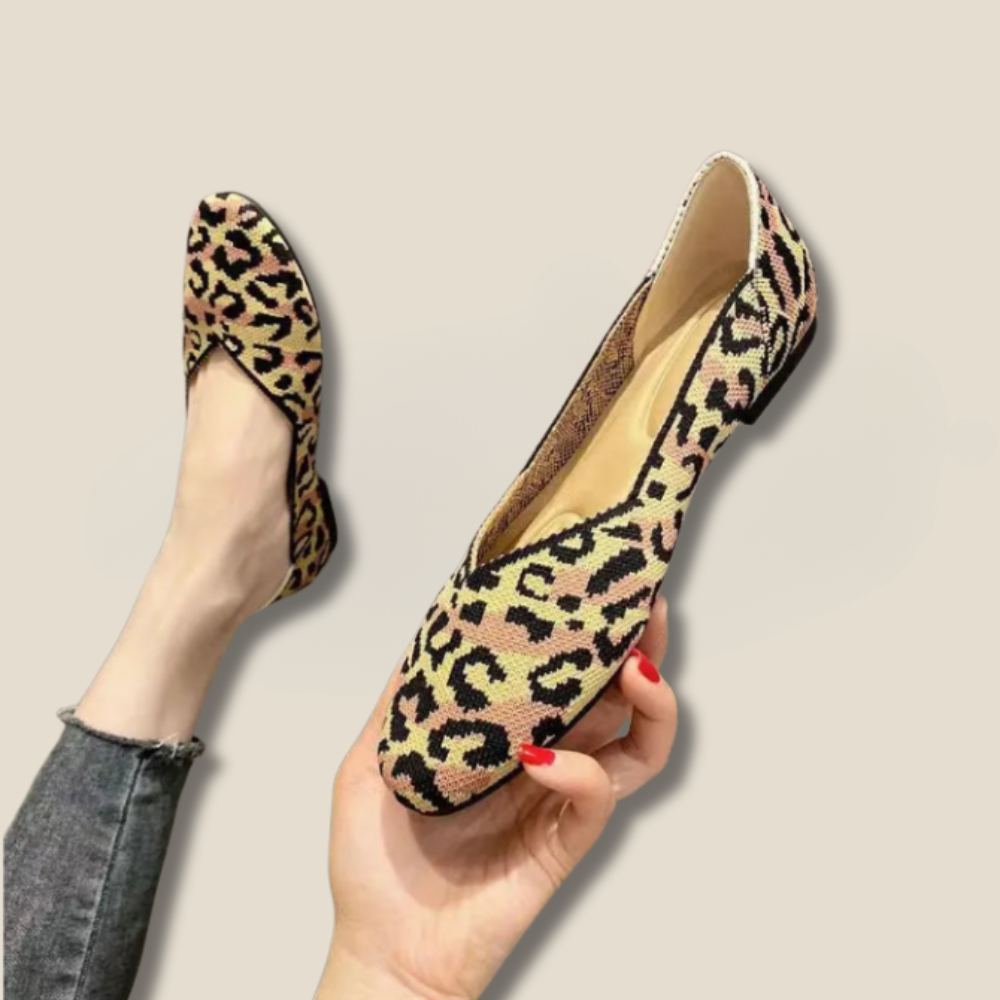 Elara - Circular Toe Knit Flats