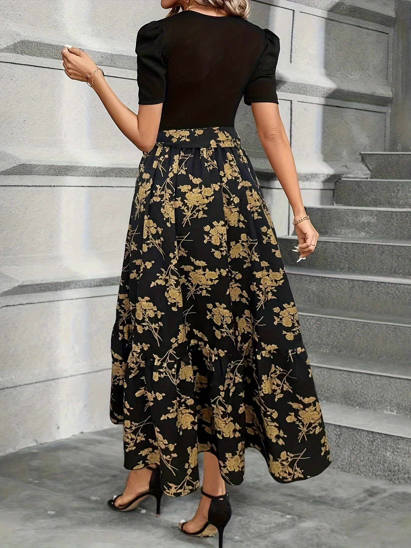 Isadora – Lace-Up Floral Dress