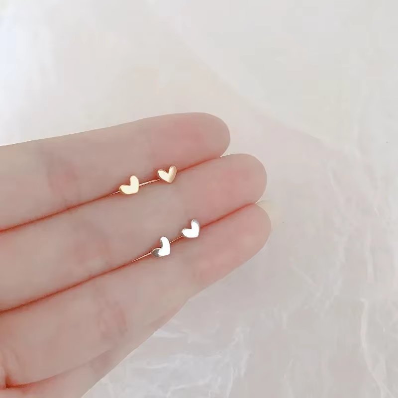 Tiny Heart Studs S925