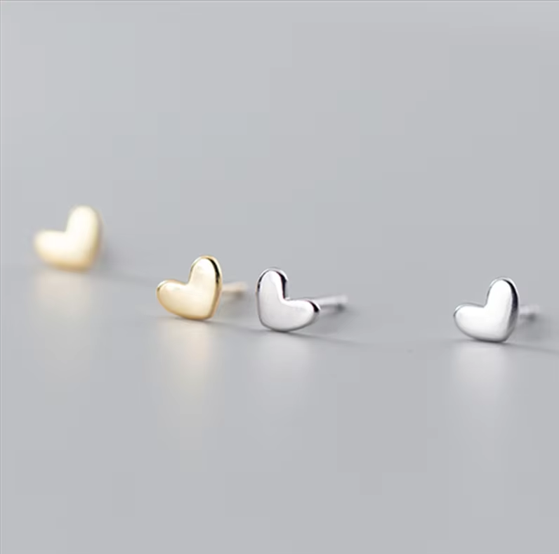 Tiny Heart Studs S925