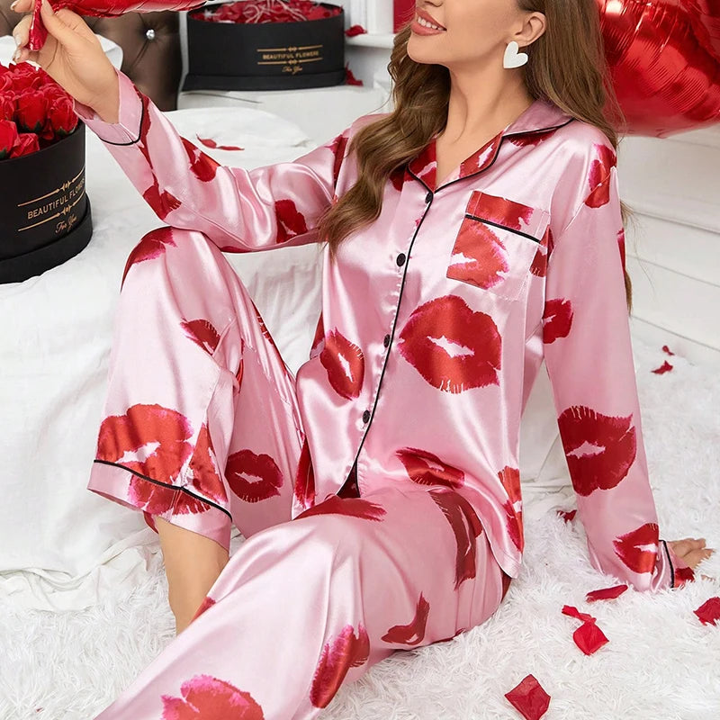 Lola - Lip Print Satin Pajama Set